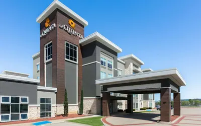 La Quinta Inn & Suites by Wyndham Ft. Worth - Burleson