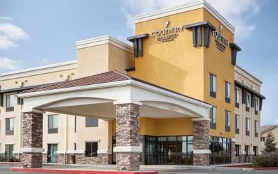 Country Inn & Suites by Radisson, Dixon, CA - UC Davis Area