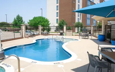 Hampton Inn & Suites Dallas/Lewisville-Vista Ridge Mall, TX