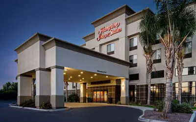 Hampton Inn & Suites Bakersfield/Hwy 58, CA