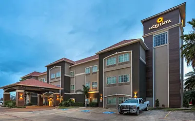 La Quinta Inn & Suites by Wyndham Alvin