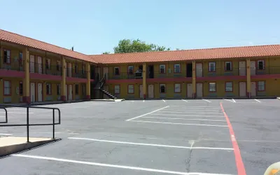 Taylor village inn and suites