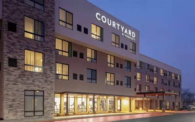 Courtyard by Marriott Cincinnati Mason