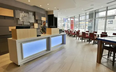 Holiday Inn Express & Suites Jersey City - Holland Tunnel, an IHG Hotel