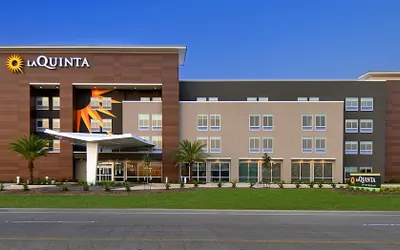 La Quinta Inn & Suites by Wyndham Texas City I 45