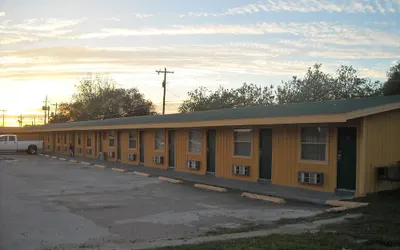 Tropicana Motel