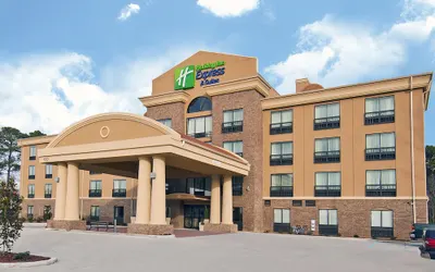 Holiday Inn Express & Suites Jackson / Pearl Intl Airport, an IHG Hotel