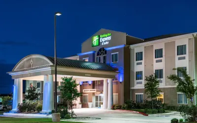 Holiday Inn Express & Suites Cotulla, an IHG Hotel