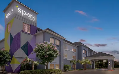 Spark by Hilton Missouri City