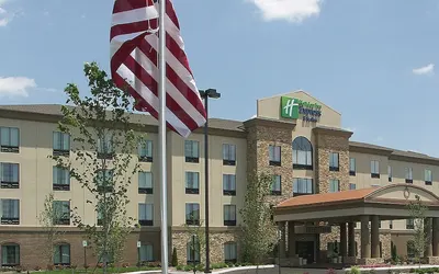 Holiday Inn Express Cleveland Northwest, an IHG Hotel