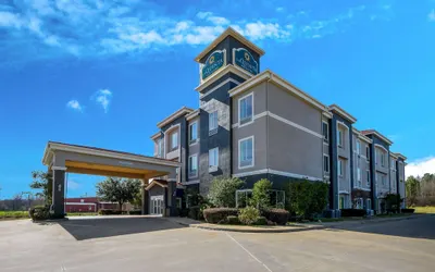 La Quinta Inn & Suites by Wyndham Marshall