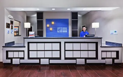 Holiday Inn Express Cleveland, an IHG Hotel