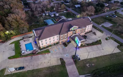 Holiday Inn Express Cleveland by IHG