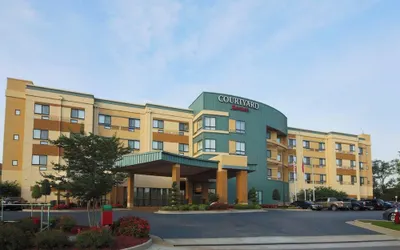 Courtyard by Marriott Warner Robins