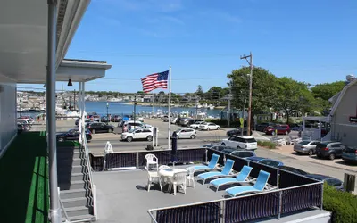 Ocean Street Inn on Hyannis Harbor