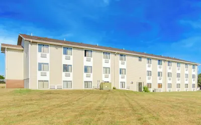 Capital O Amerihost Inn and Suites Kingdom City Hwy 54 MO