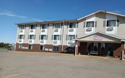 Capital O Amerihost Inn and Suites Kingdom City Hwy 54 MO