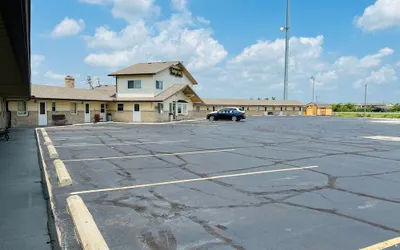 Budget Inn By OYO Toledo Perrysburg I-280