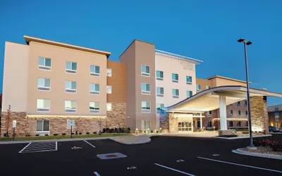 Fairfield Inn & Suites by Marriott Dayton North