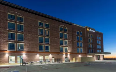 La Quinta Inn & Suites by Wyndham Dallas - Frisco Stadium