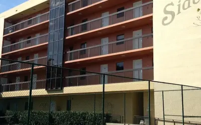 Surfsider Resort