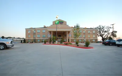 Holiday Inn Express & Suites Gonzales, an IHG Hotel