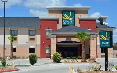 Quality Inn & Suites Kenedy - Karnes City