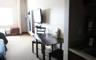 Bell's Extended Stay and Suites