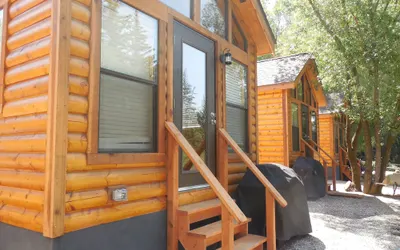 Snake River Cabin Village