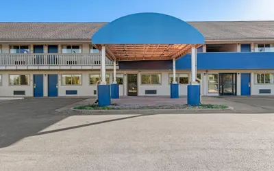 Days Inn by Wyndham Independence