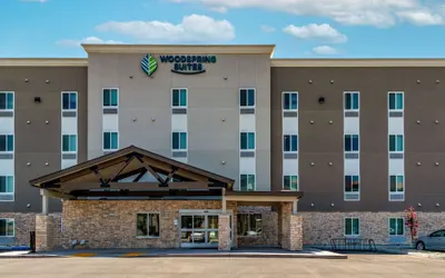 WoodSpring Suites Bakersfield Airport