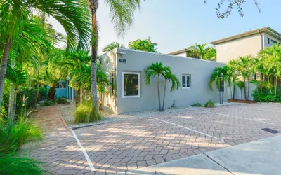 Alani Bay Villas