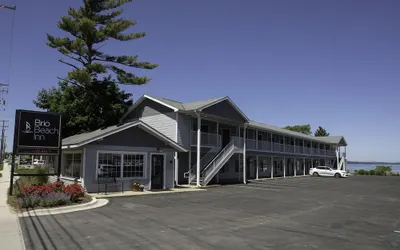 Brio Beach Inn