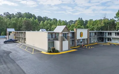 Super 8 by Wyndham Morganton