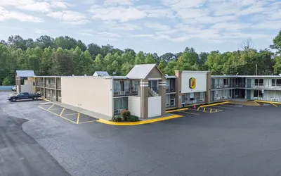 Super 8 by Wyndham Morganton