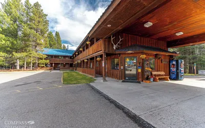 Willamette Pass Inn
