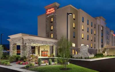 Hampton Inn & Suites Williamsport-Faxon Exit