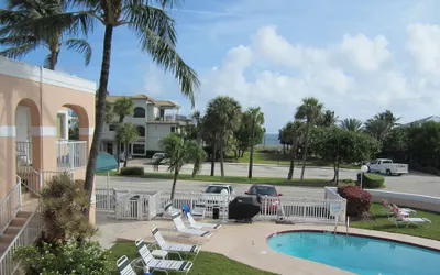 Coral Key Inn