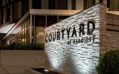 Courtyard Philadelphia South at The Navy Yard