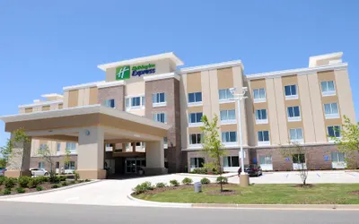 Holiday Inn Express Covington-Madisonville, an IHG Hotel