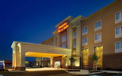 Hampton Inn & Suites Buffalo Airport