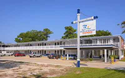 Heart of Manteo Motor Lodge