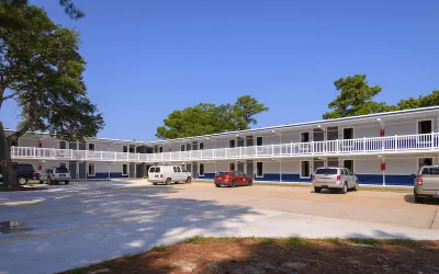 Heart of Manteo Motor Lodge