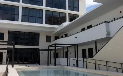 UMA House by Yurbban South Beach