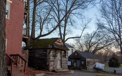 Nauvoo Temple House Hotel