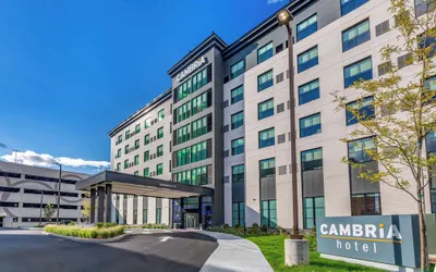 Cambria Hotel New Haven University Area