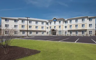 Days Inn & Suites by Wyndham Altoona