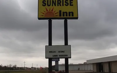 Sunrise Inn