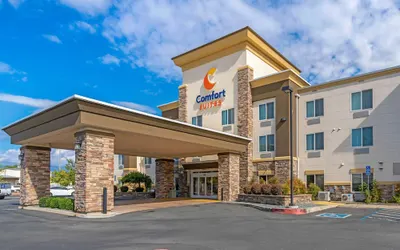 Comfort Suites Redding - Shasta Lake