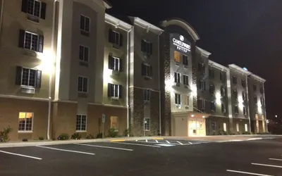 Candlewood Suites Youngstown W I-80 Niles Area, an IHG Hotel